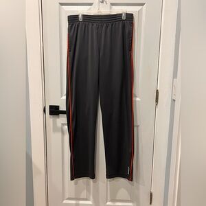 Reebok Men’s Large dark, gray Track Pants Red Side Stripe Athletic